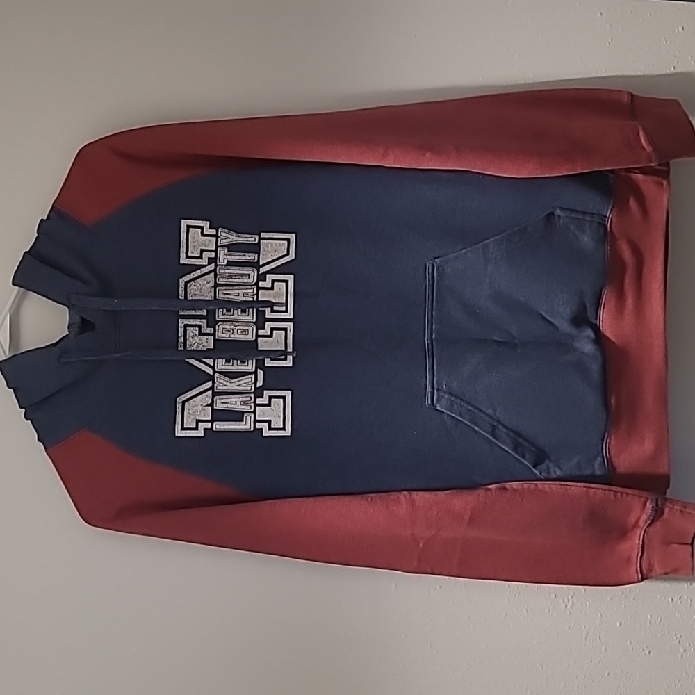 Lake Beauty Sweatshirt Size Small